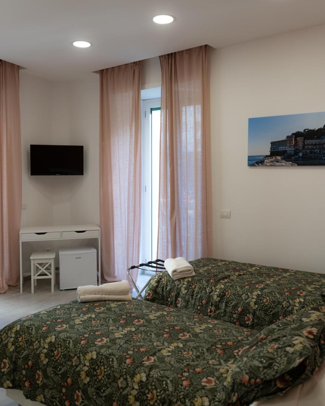 Hotel Dimora Cavour Nápoles Habitación foto